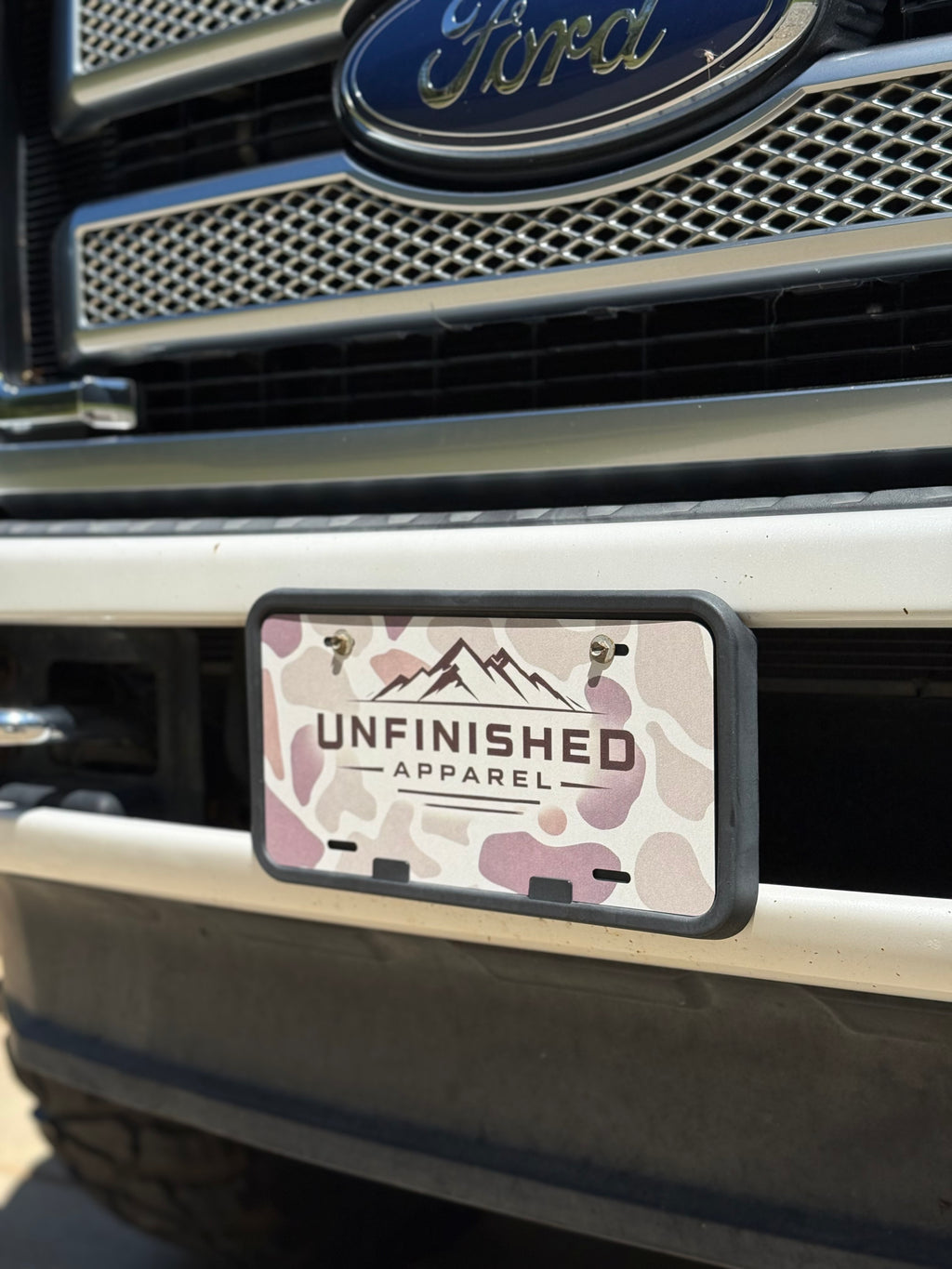 Mountain Duck Camo License Plate